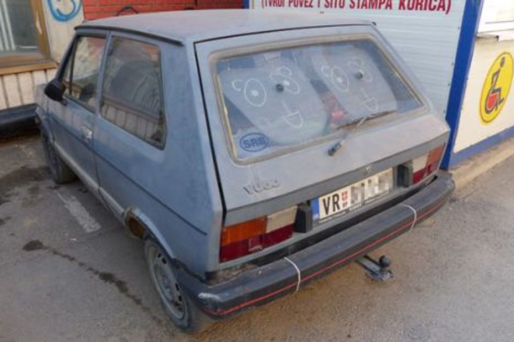 (FOTO) UKLETI JUGO: Vranjanac ostavio dirljivu poruku obijaču svojih kola