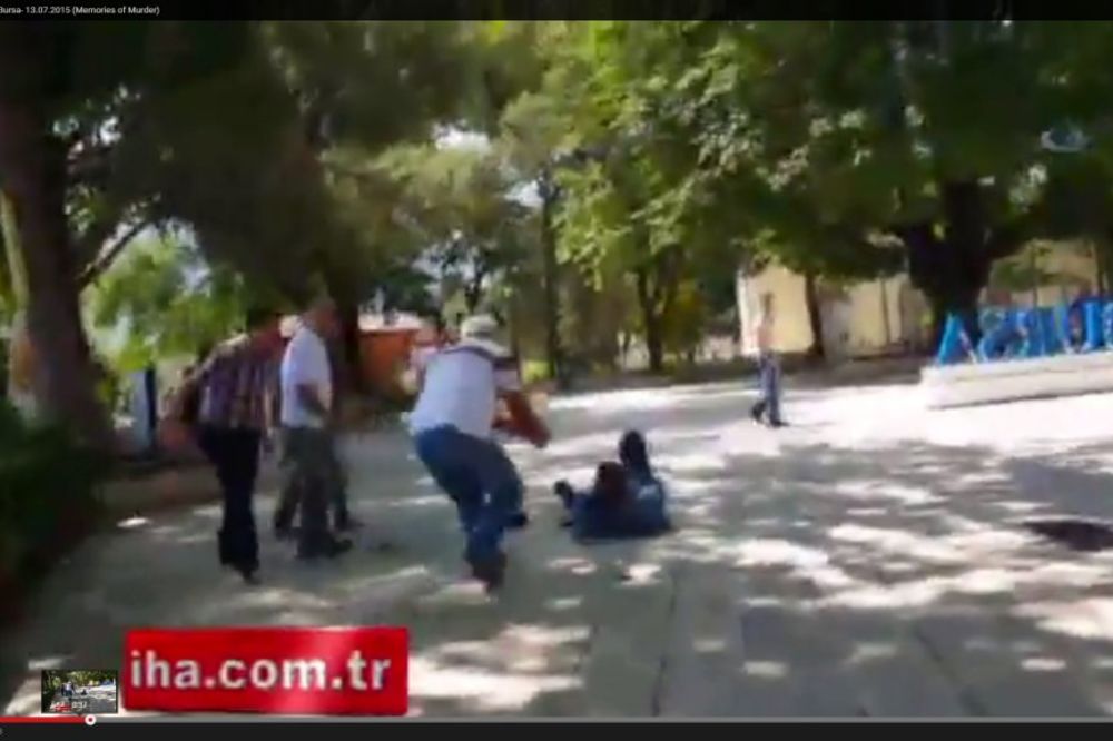 (VIDEO) OSVETIO UBISTVO SINA JEDINCA: Pucao ubici u glavu na sred ulice