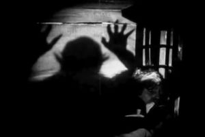 KOME TO TREBA: Ukradena glava reditelja Nosferatua