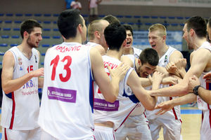 (VIDEO) SRPSKA RAMPA ZA TURKE: Mladi košarkaši u finalu Evropskog prvenstva