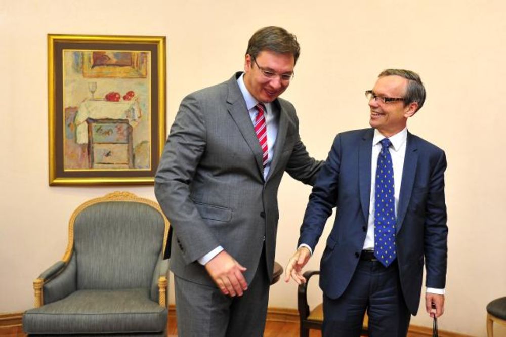 OPROŠTAJNA POSETA: Vučić sa norveškim ambasadorom Kamsvagom