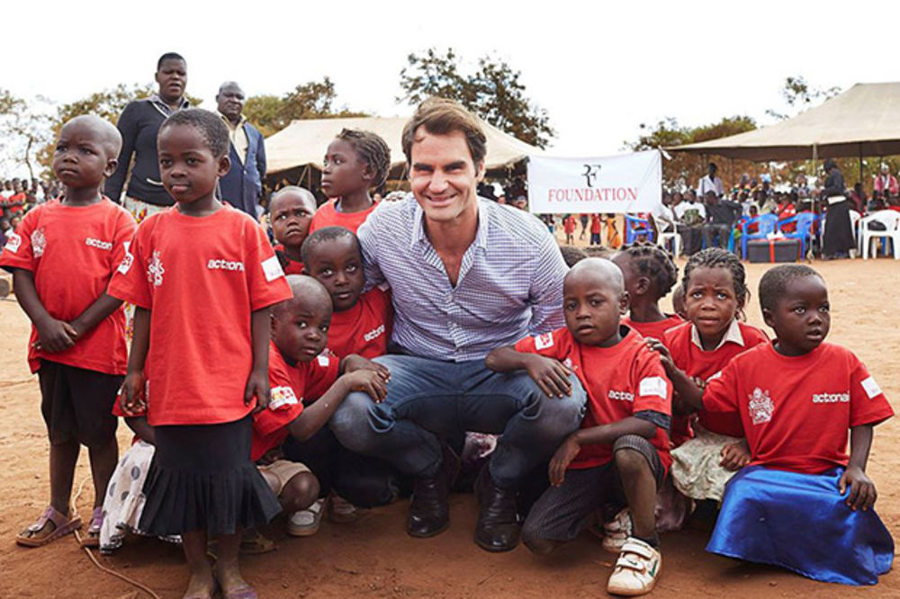TENIS U DRUGOM PLANU: Federer se posvetio humanitarnom radu