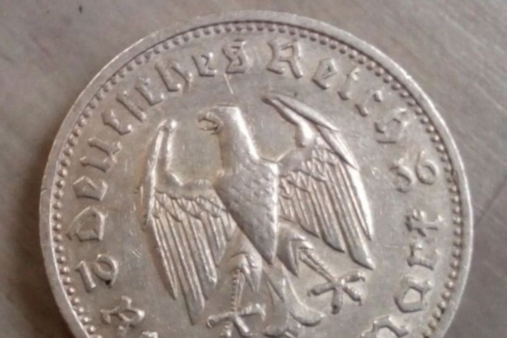 (FOTO) KAKAV ULOV NA GOSTUNU: Švercovao kovanice od pre Drugog svetskog rata
