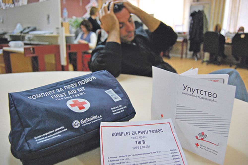 BRUKA I SRAMOTA: Lažni kompleti prve pomoći prodaju se širom Srbije