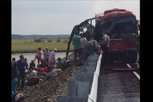 DRAMA NA AUTO-PUTU U RUSIJI: 16 mrtvih i 60 ranjenih u čeonom sudaru dva autobusa