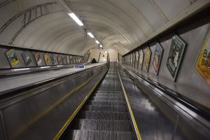 PUTNIK PRETIO MAKAZAMA: Evakuisana stanica metroa u Londonu