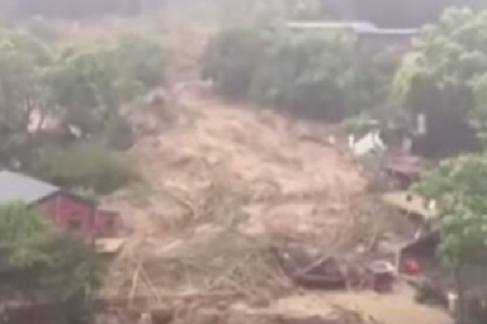 (VIDEO) TAJFUN SUDELOR POHARAO KINU: 22 mrtvo ili nestalo, 370.000 evakuisano