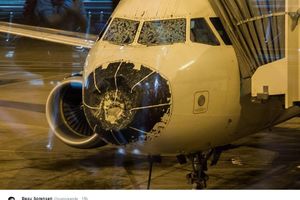DRAMA U VAZDUHU: Usled snažne oluje avion počeo da se raspada