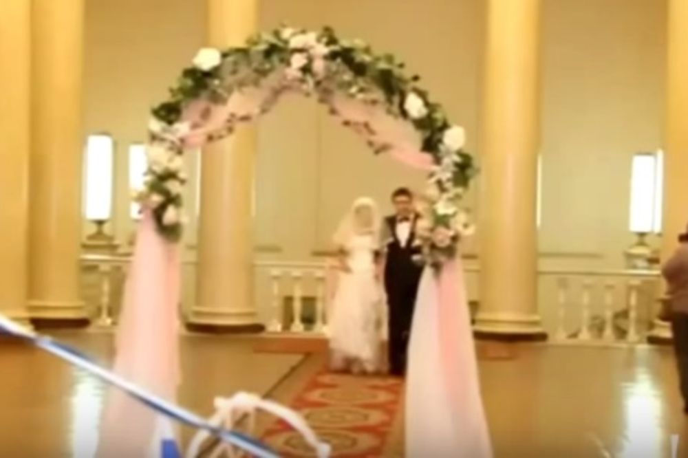 (VIDEO) MORATE DA POGLEDATE: Urnebesni blamovi na venčanjima!