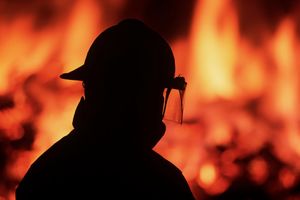 VATRA OD RANOG JUTRA: Požar u leskovačkoj fabrici