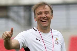 TRAŽE VATROGASCA: Bivši trener Partizana konkurent Batistuti za klupu reprezentacije Grčke