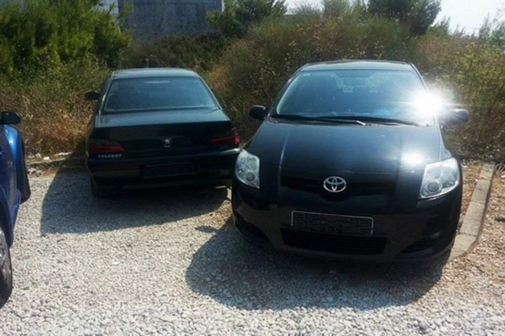 DOSKOČILI PARKING SERVISU: Turisti u Dubrovniku skidaju tablice i ne plaćaju za parkiranje!