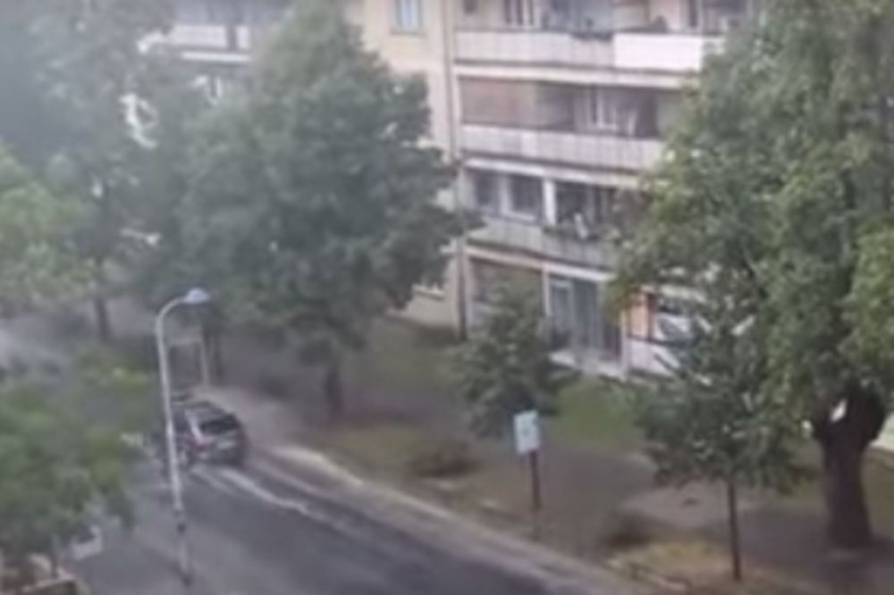 (VIDEO) NEVREME STIŽE I U SRBIJU: Grad i kiša u Istri, Bihać ostao bez struje!