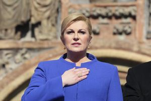 I KOLINDA TUGUJE ZA ARSENOM: Evo kako se predsednica Hrvatske oprostila od velikog umetnika