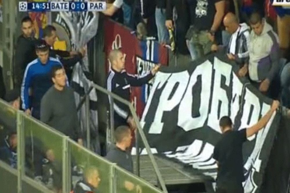 (VIDEO) BELORUSI ZADRŽALI GROBARE: Navijači Partizana ušli na stadion tek u 15. minutu