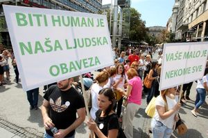 (FOTO) PRVI PUT U SRBIJI: Šetnjom obeležen Međunarodni dan humanosti
