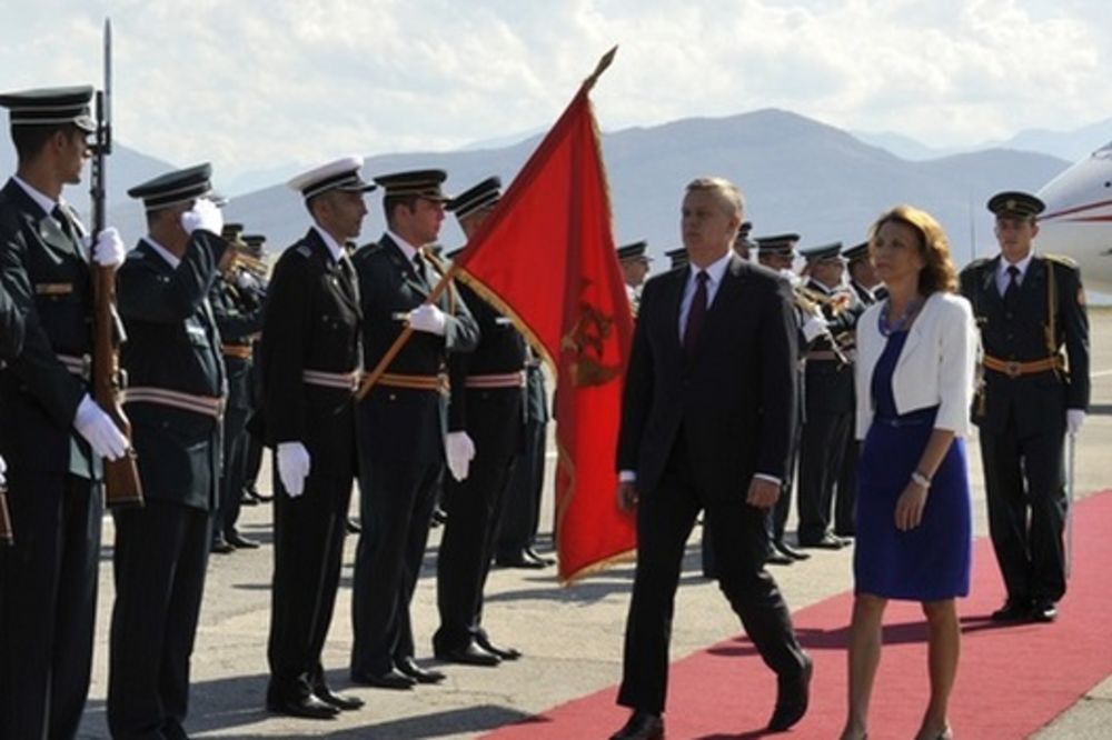 POLJSKI MINISTAR ODBRANE: Crna Gora može u NATO!