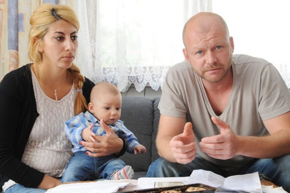 KAKVA ZAVRZLAMA: Žena rodila dete sa novim partnerom, ali za birokrate otac je bivši muž!