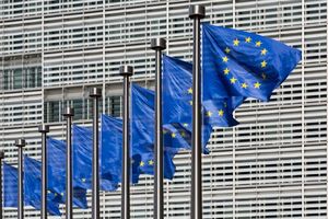 OD SLOBINIH UZDANICA DO EVROPEJACA: Gde su i šta rade političari sa crne liste EU iz 2000. godine?