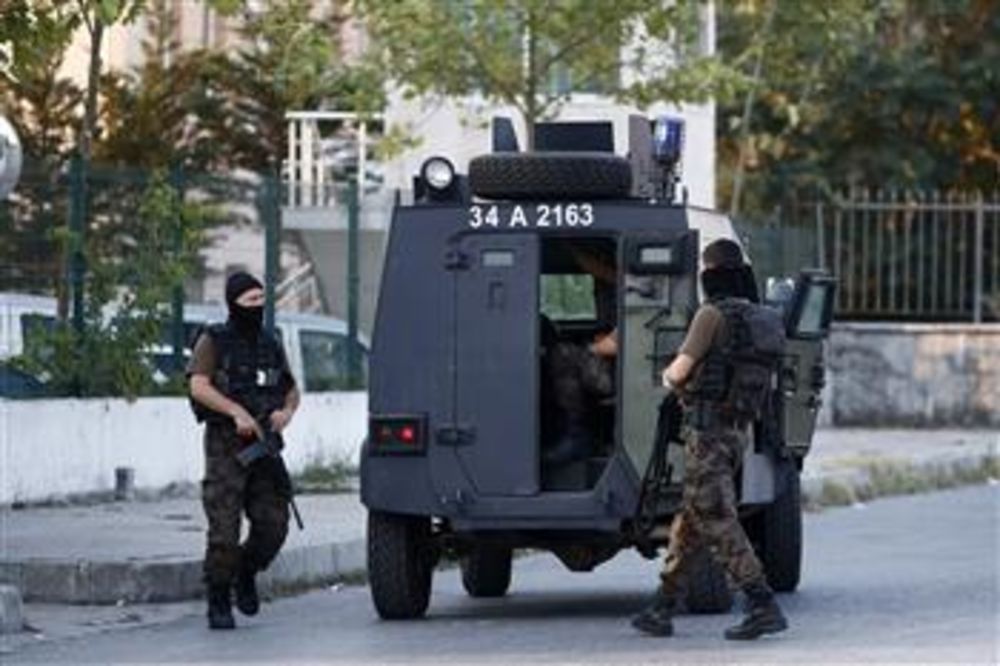 NAPAD U TURSKOJ: Pucnjava u policijskoj stanici u Istanbulu, ima mrtvih