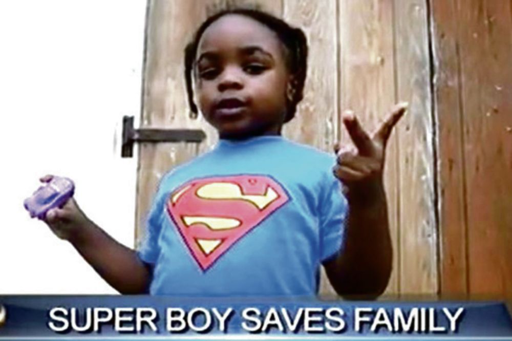 HEROJ KAL EL: Superboj spasao život majci i tetki!