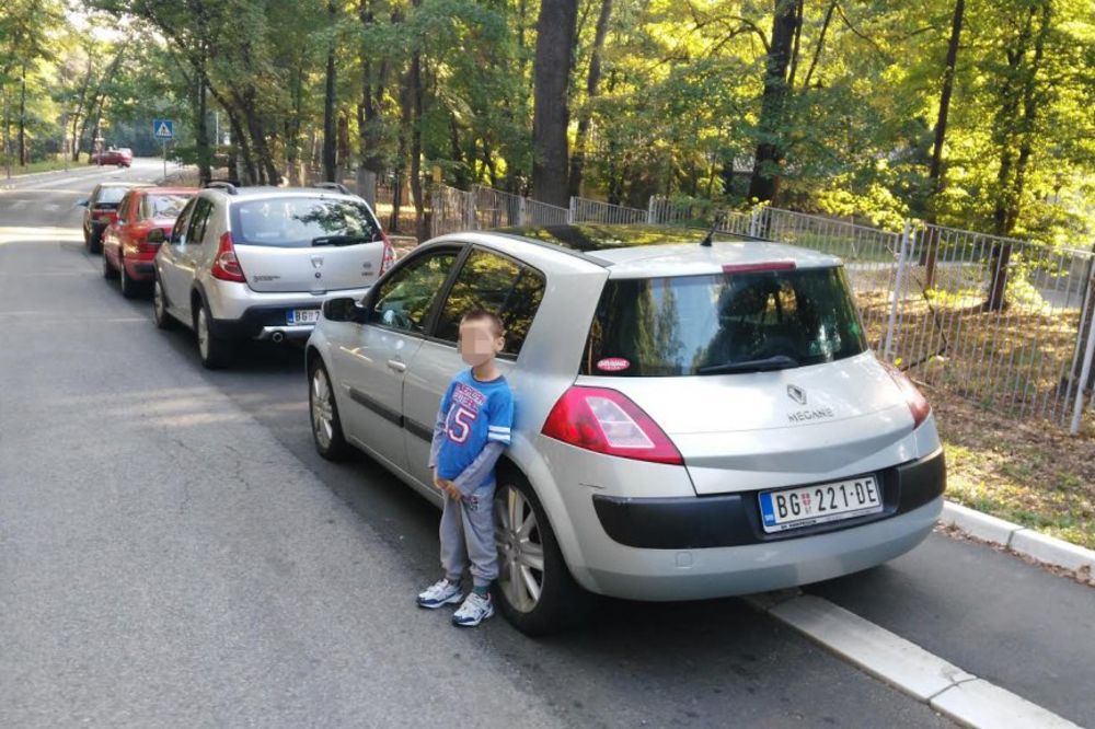 OPASNOST U VRTIĆU PIONIRSKI GRAD: Zbog parkinga rizikuju život dece