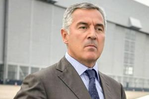 ĐUKANOVIĆ PORUČUJE: Nema razloga za ostavku vlade!