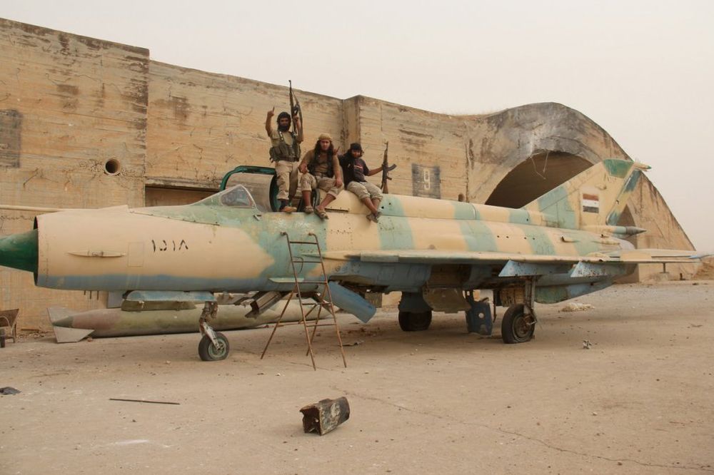 POSLE DVE GODINE OPSADE: Džihadisti zauzeli vojni aerodrom, zarobili Asadove vojnike