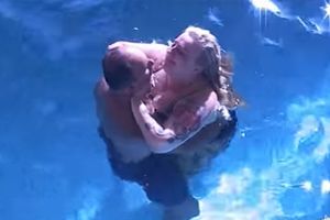 (VIDEO) NIŠTA OD SEKSA: Zmaj se trudi, ali Vesna se ne da ni u bazenu!