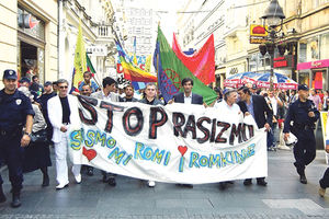 MUKA IH NATERALA: Romi organizuju svoju paradu