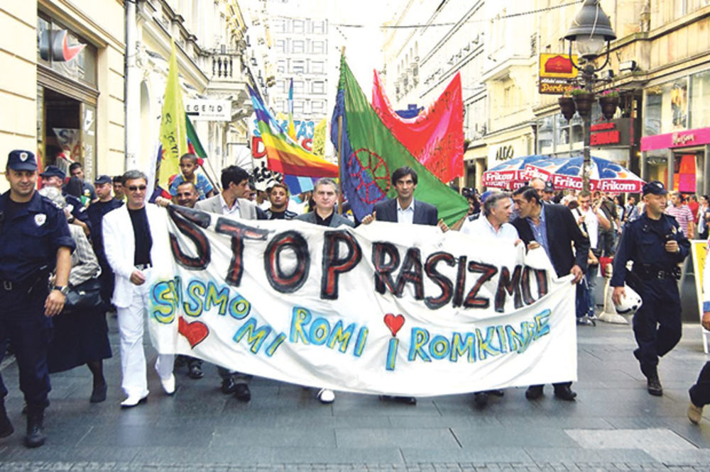 MUKA IH NATERALA: Romi organizuju svoju paradu