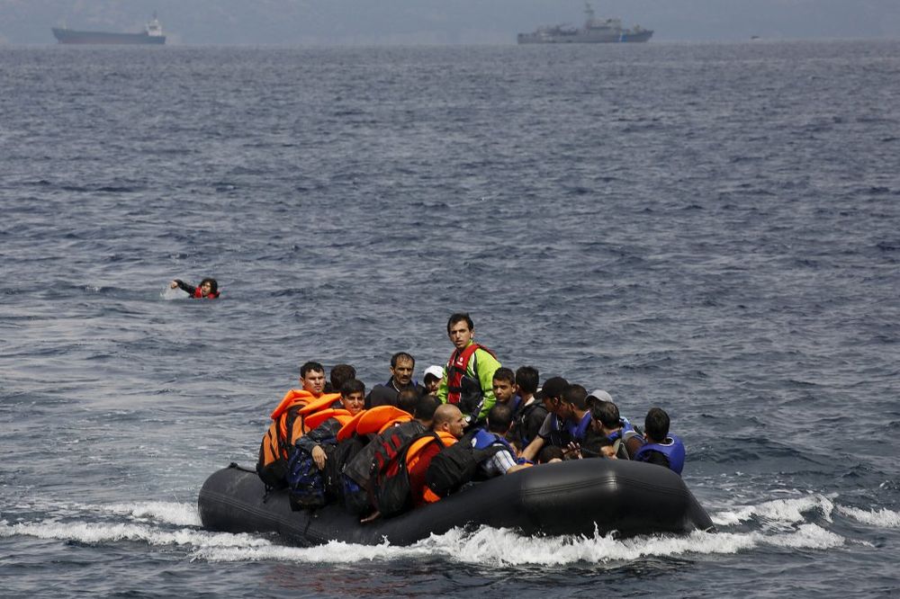 SAD: NATO spreman da patrolira Egejskim morem i lovi migrante od Turske do Grčke