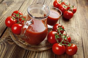 Kako da lako i brzo oljuštite paradajz