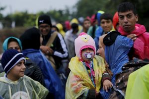 KRITIČNO NA PRELAZU BAPSKA: U Hrvatsku noćas ušlo 3.400 izbeglica