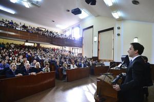 (FOTO) SVEČANO POČEO PRVI SEMESTAR: Selaković se obratio studentima Pravnog fakulteta