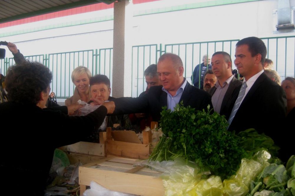 LEPA VEST: Otvorena prva zelena pijaca u Kaluđerici