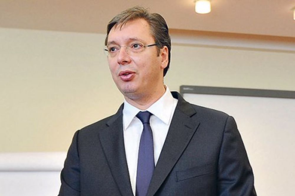 BIZARNO Vučić: Od mene veću platu ima i šofer!