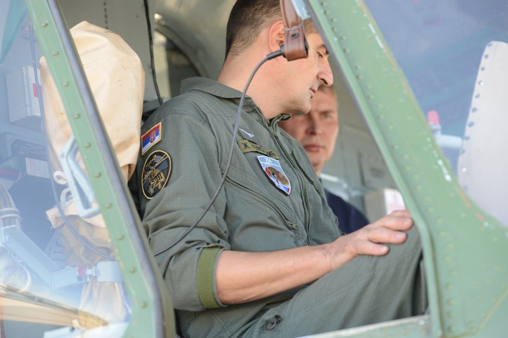 (FOTO) ZAJEDNO ČUVAJU NEBO: Srpski i ruski piloti u borbi protiv neprijatelja