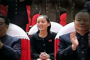VOĐA SEVERNE KOREJE BEZ MILOSTI: Kim Džong Un smenio rođenu sestru jer mu je ugrozila bezbednost
