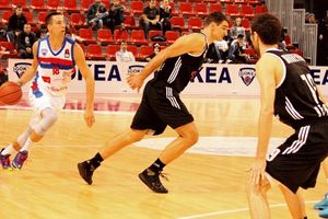 (VIDEO) ARANITOVIĆ NE MOŽE SAM: Košarkaši Partizana izgubili od Igokee iako su vodili 10 razlike