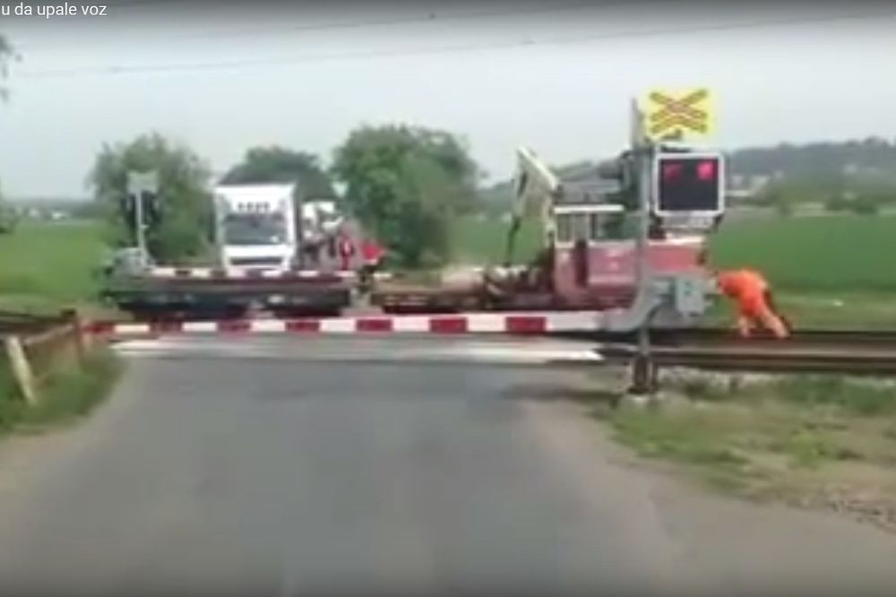 (VIDEO) BRZE PRUGE: Evo kako se kreće voz koji ide na pogon od 2 ljudske snage