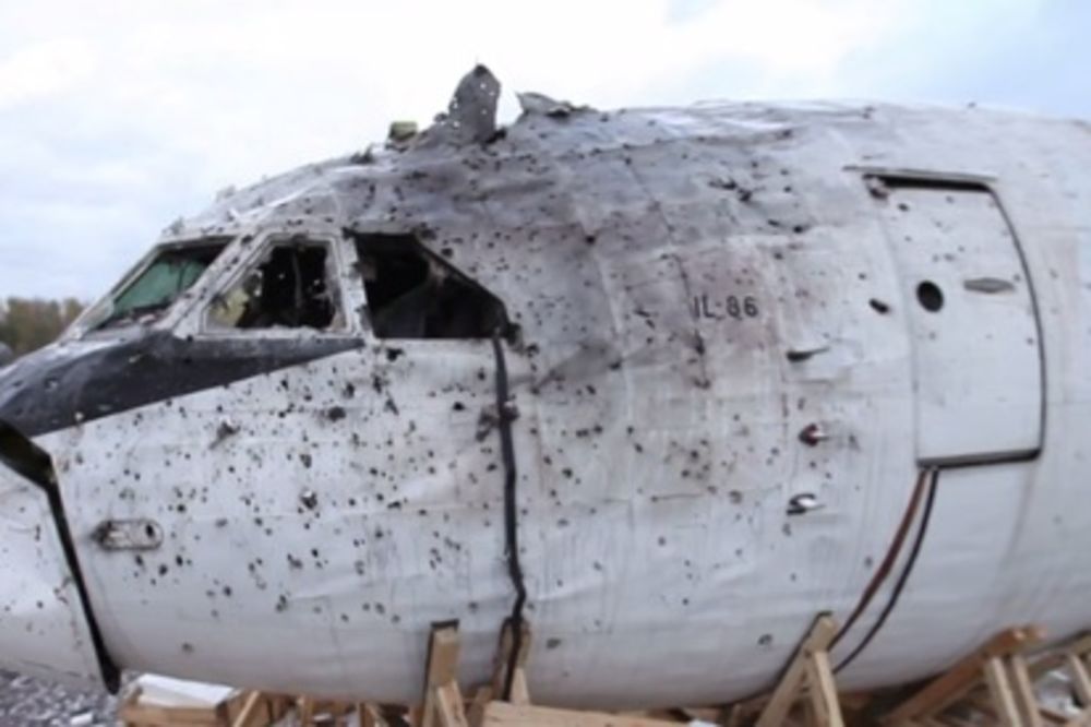 (VIDEO) EKSPERIMENT: Rusi razorili avion kako bi dokazali da nisu krivi za pad MH17