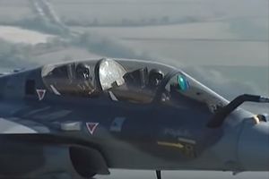 SKANDAL U VAZDUHU: Francuski avion umalo udario u avion sa ruskim poslanicima