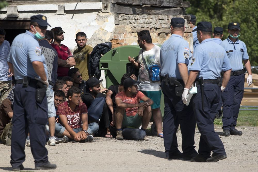 NAPETO ZBOG MIGRANATA: Hrvatska policija jutros ponovo zatvorila granicu