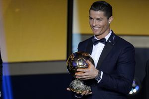 ZA PETAMA MESIJU: Ronaldo dobitnik Zlatne lopte 'Frans fudbala'