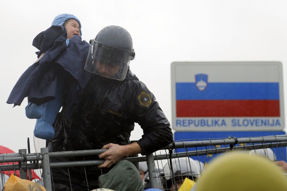 POJAČANO OBEZBEĐIVANJE GRANICA: Češka poslala 20 policajaca u pomoć Sloveniji
