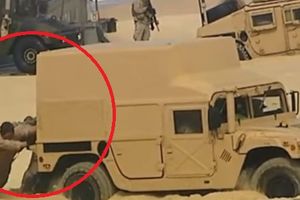 (VIDEO) SMEH DO SUZA NA VOJNOJ VEŽBI: Dok Rusi tuku džihadiste, NATO se zaglavio u pesku na plaži!