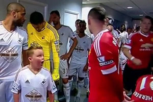 (VIDEO) VIŠE OD IGRE: Ovako izgleda kada klinci upoznaju fudbalske idole