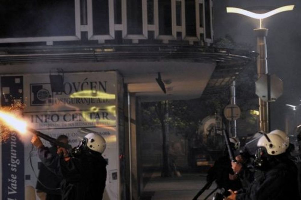 SVETSKI MEDIJI PRENOSE: Crnogorski specijalci brutalno napali demonstrante