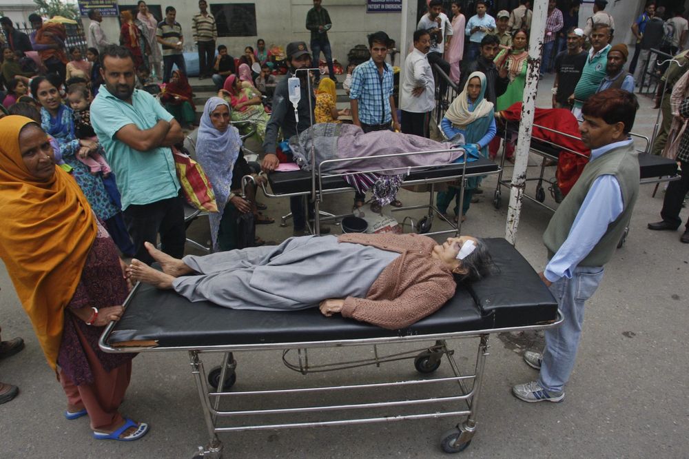 SNAŽAN ZEMLJOTRES U AVGANISTANU: Stradalo stotine ljudi, Pakistan proglasio vanredno stanje